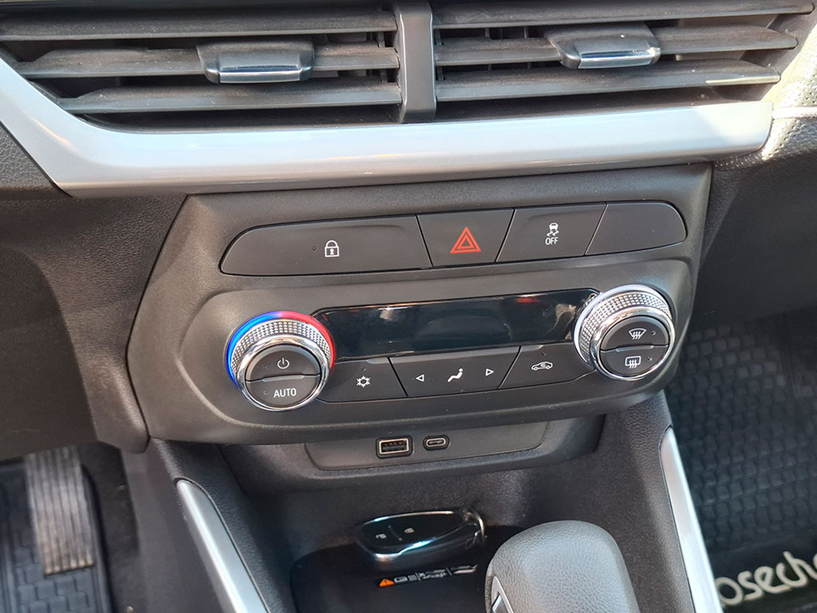 CHEVROLET MONTANA 1.2 PREMIER AT 2023 - Imagen 19 de 20