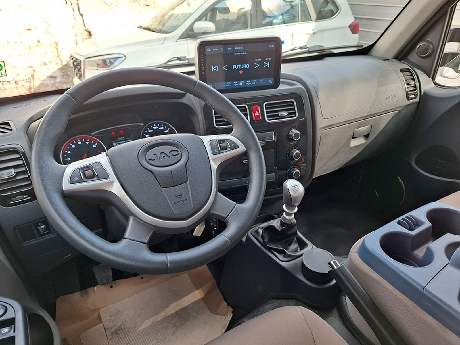 JAC X200 2.0 2026 - Imagen 13 de 20