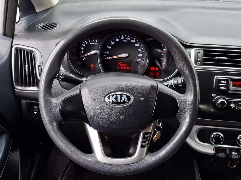 Kia RIO 5 1.2 2018 - Imagen 16 de 20