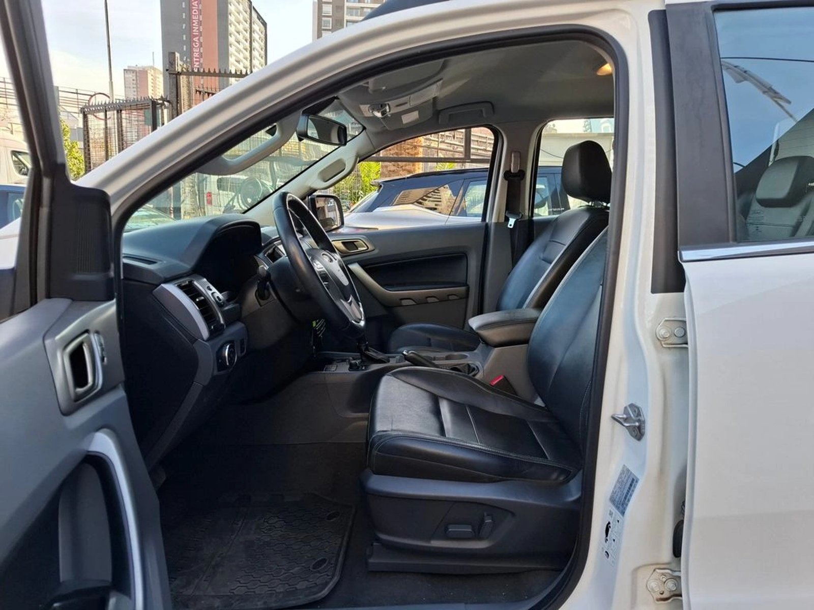 Ford RANGER 3.2 LTD 4X4 DIESEL DOB. CAB. AT 4P 2020 - Imagen 11 de 20