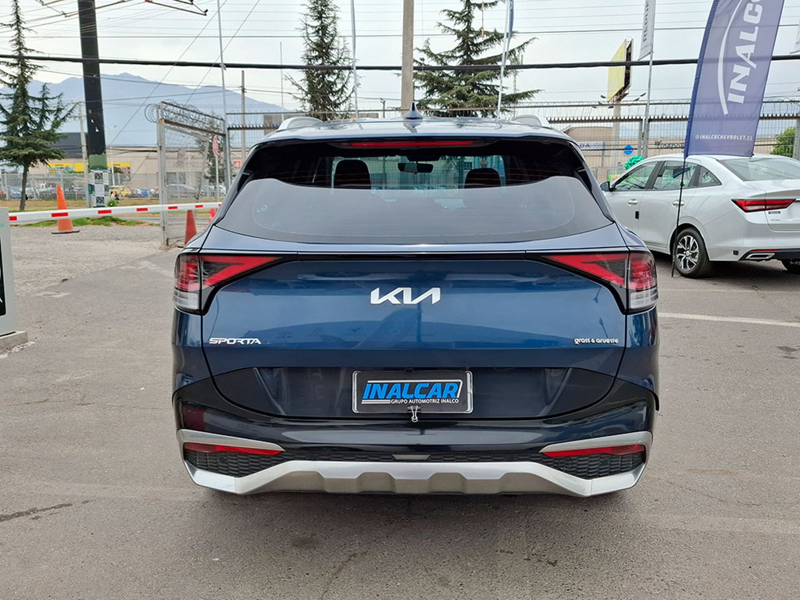 KIA SPORTAGE EX 2.0 2023 - Imagen 8 de 20