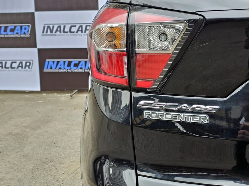 Ford ESCAPE 2.0 SE 4X4 AT 5P 2018 - Imagen 8 de 20