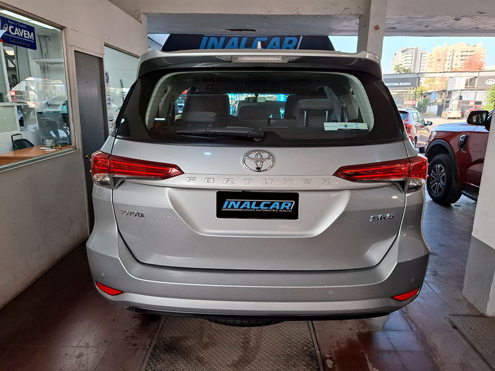 TOYOTA FORTUNER 2.7 SR5 2023 - Imagen 8 de 20