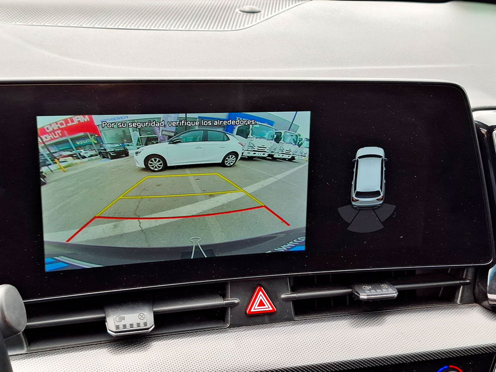 KIA SPORTAGE EX 2.0 2023 - Imagen 18 de 20