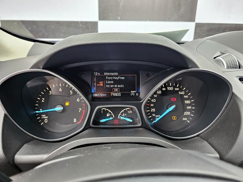 Ford ESCAPE 2.0 SE 4X4 AT 5P 2018 - Imagen 17 de 20