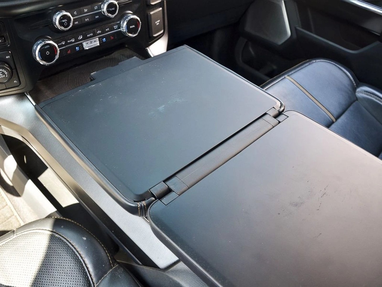 FORD F-150 PLATINUM 2022 - Imagen 18 de 19