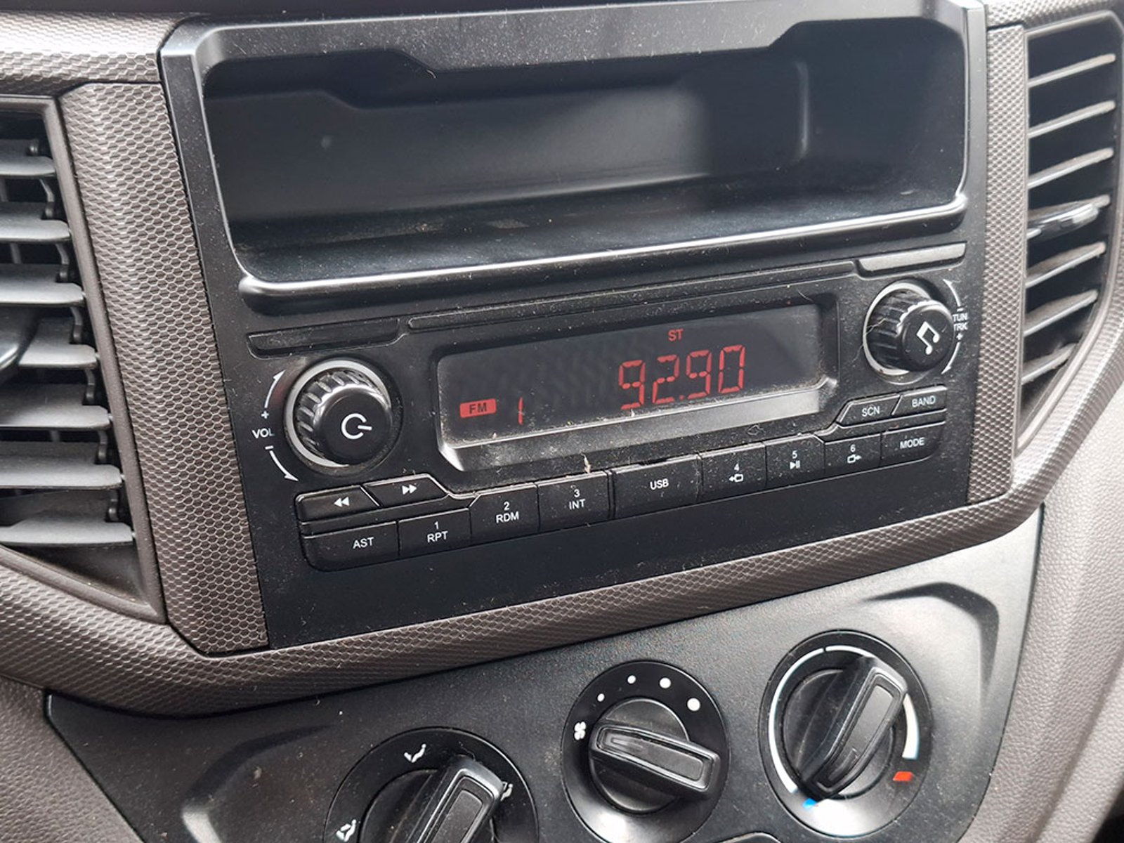 CHEVROLET N400 MAX 1.5 MT 2023 - Imagen 17 de 20