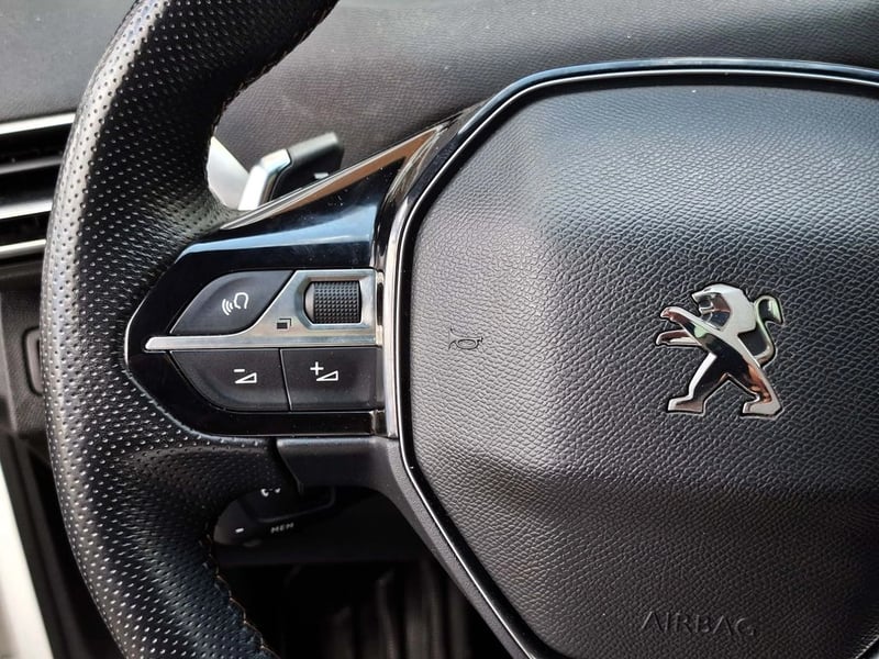 Peugeot 3008 1.5 2022 - Imagen 16 de 20