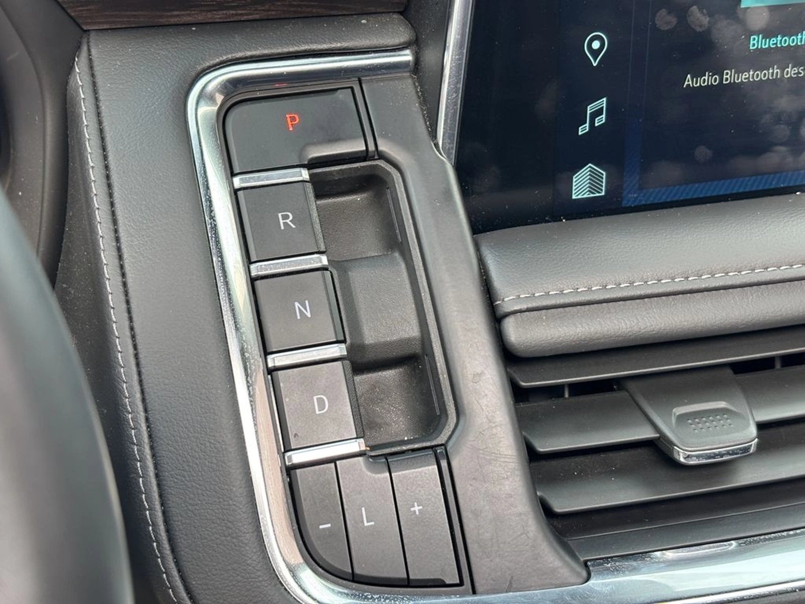 CHEVROLET TAHOE 5.3 Z71 4WD AT 5P 2025 - Imagen 19 de 20