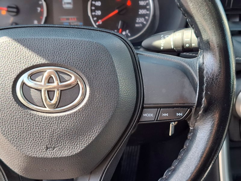 Toyota RAV4 2.0 LE 2024 - Imagen 14 de 20