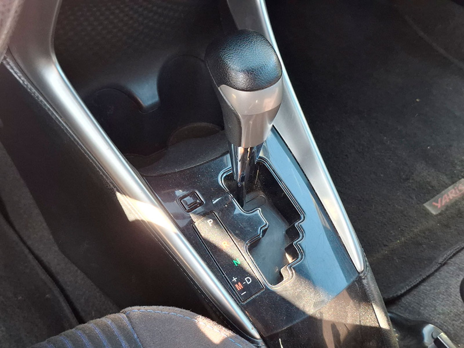 TOYOTA YARIS 1.5 GLI SPORT 2019 - Imagen 18 de 20