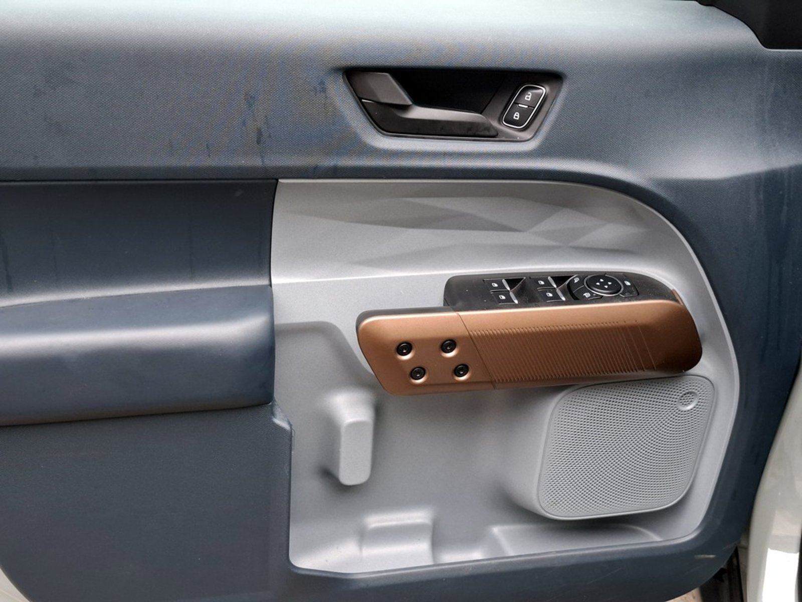 Ford MAVERICK 2.0 LARIAT 2024 - Imagen 10 de 14