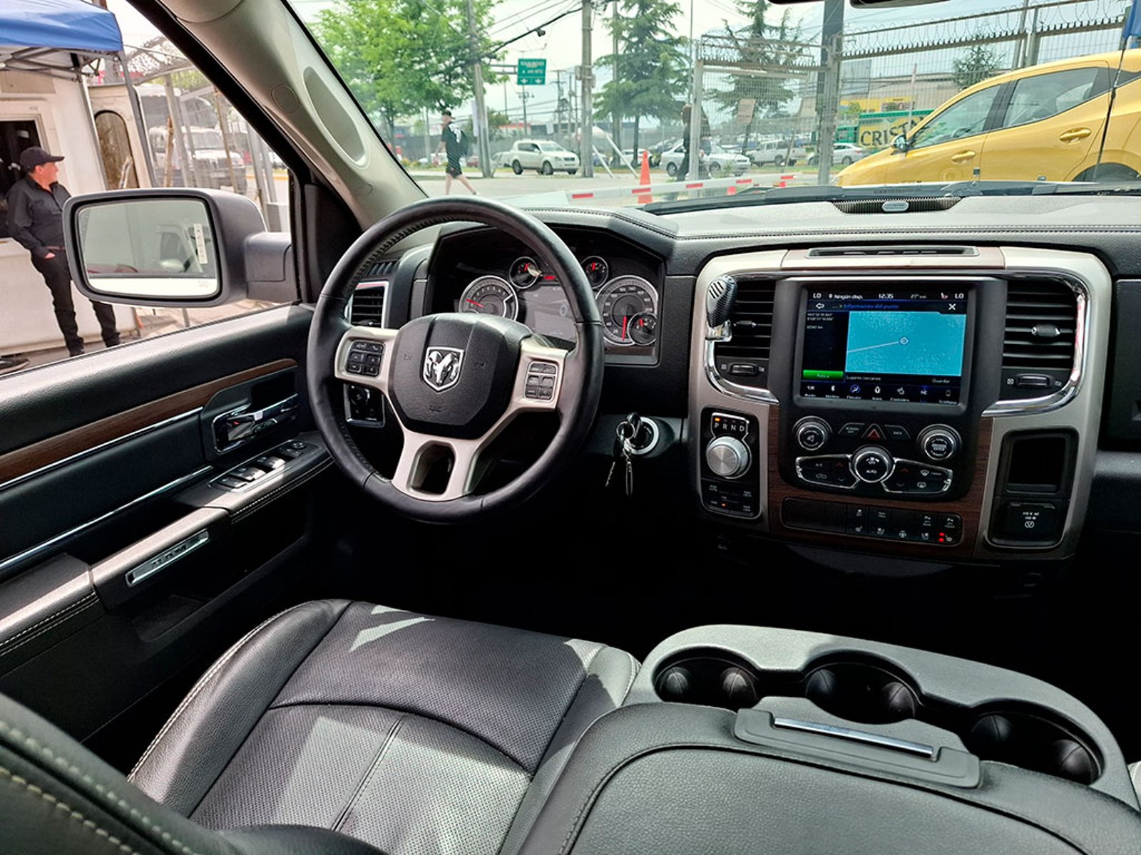 RAM 1500 CREW CAB LARAMIE 4X4 5.7 AUT 2019 - Imagen 11 de 20