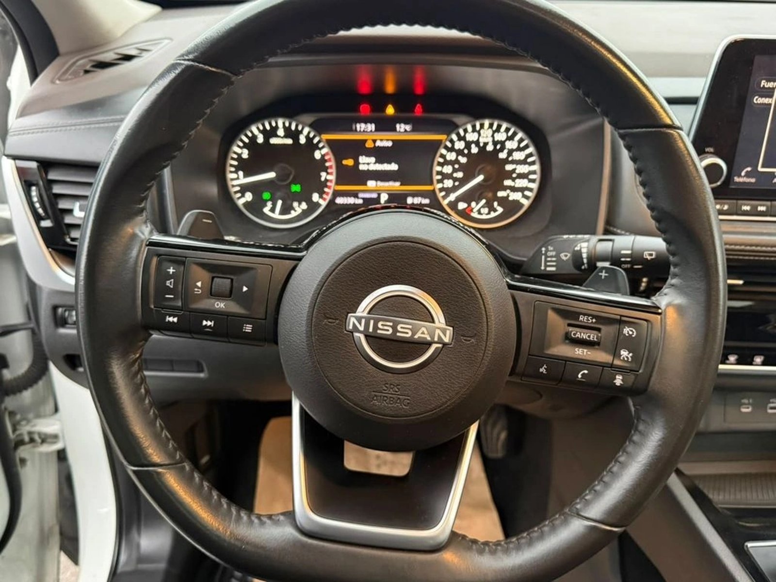 Nissan X-TRAIL 4X2 7P CVT 2.5 2023 - Imagen 10 de 19