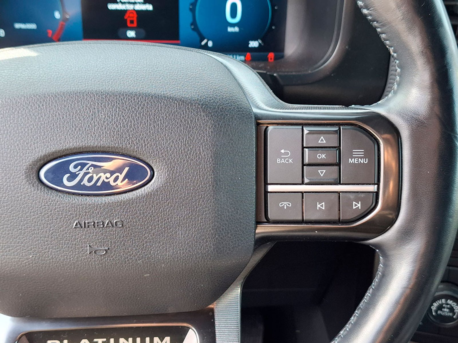 FORD F-150 3.5 PLATINUM 4X4 2025 - Imagen 14 de 20