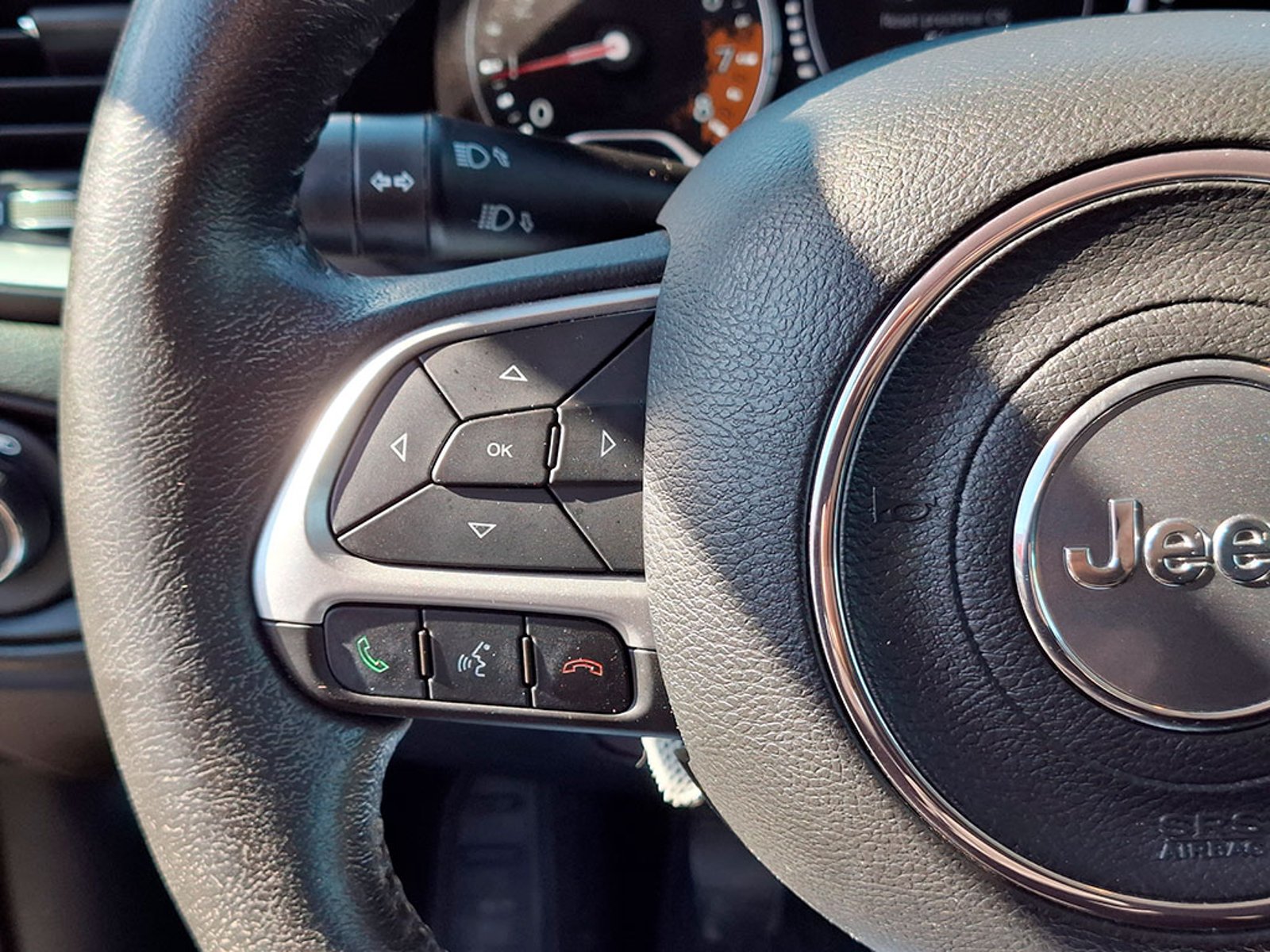 Jeep RENEGADE 1.8 SPORT LX 2023 - Imagen 14 de 20