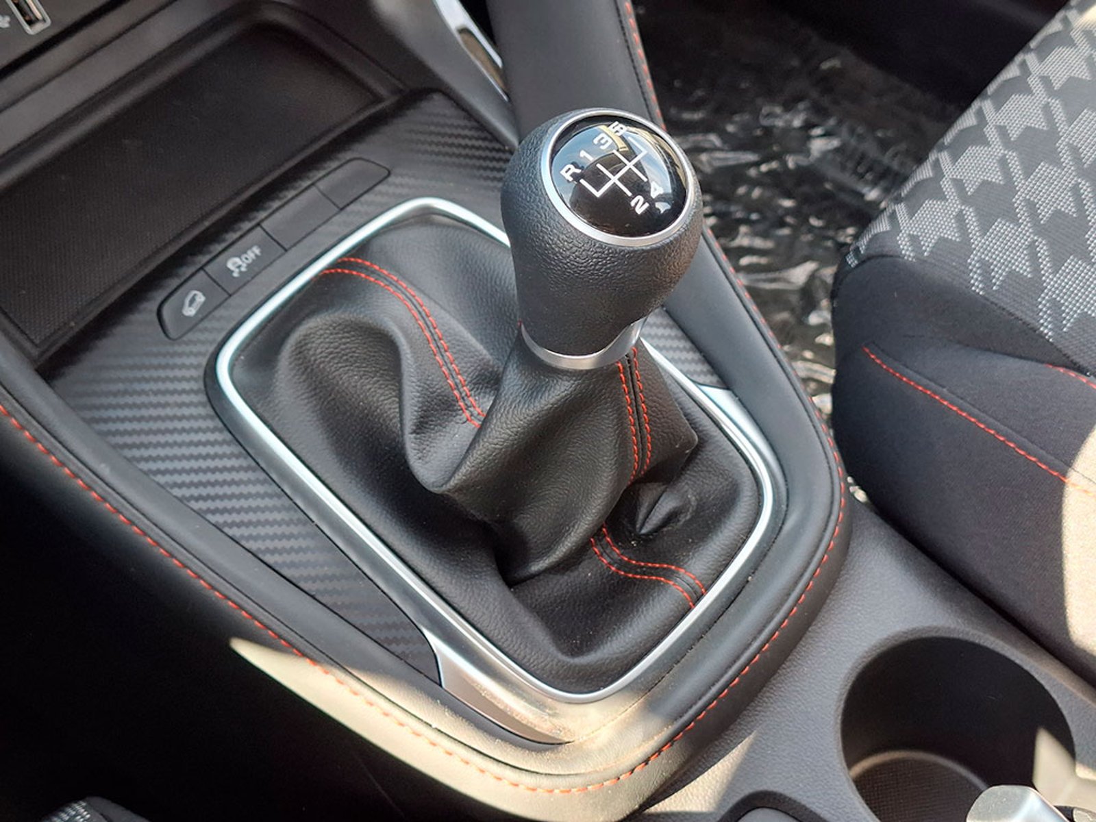 MG ZX 1.5 COM 2025 - Imagen 20 de 20