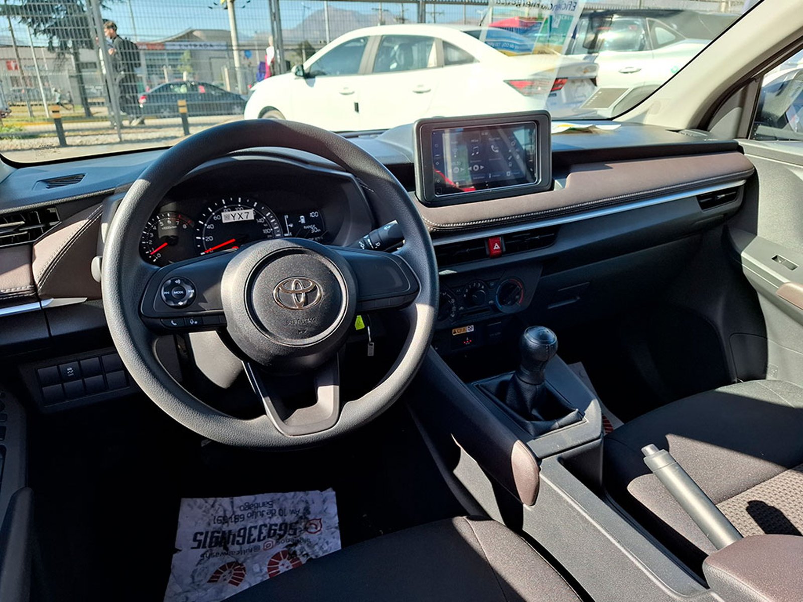 TOYOTA YARIS 1.5 XLI C 2023 - Imagen 13 de 20