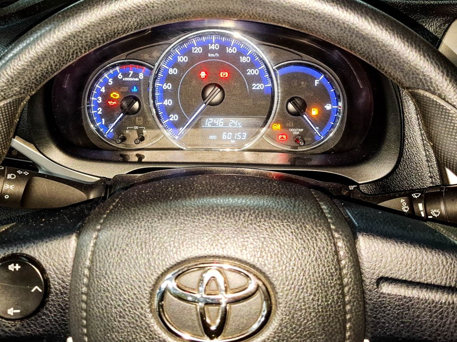 TOYOTA YARIS SEDAN OTTO 1.5 2021 - Imagen 11 de 14