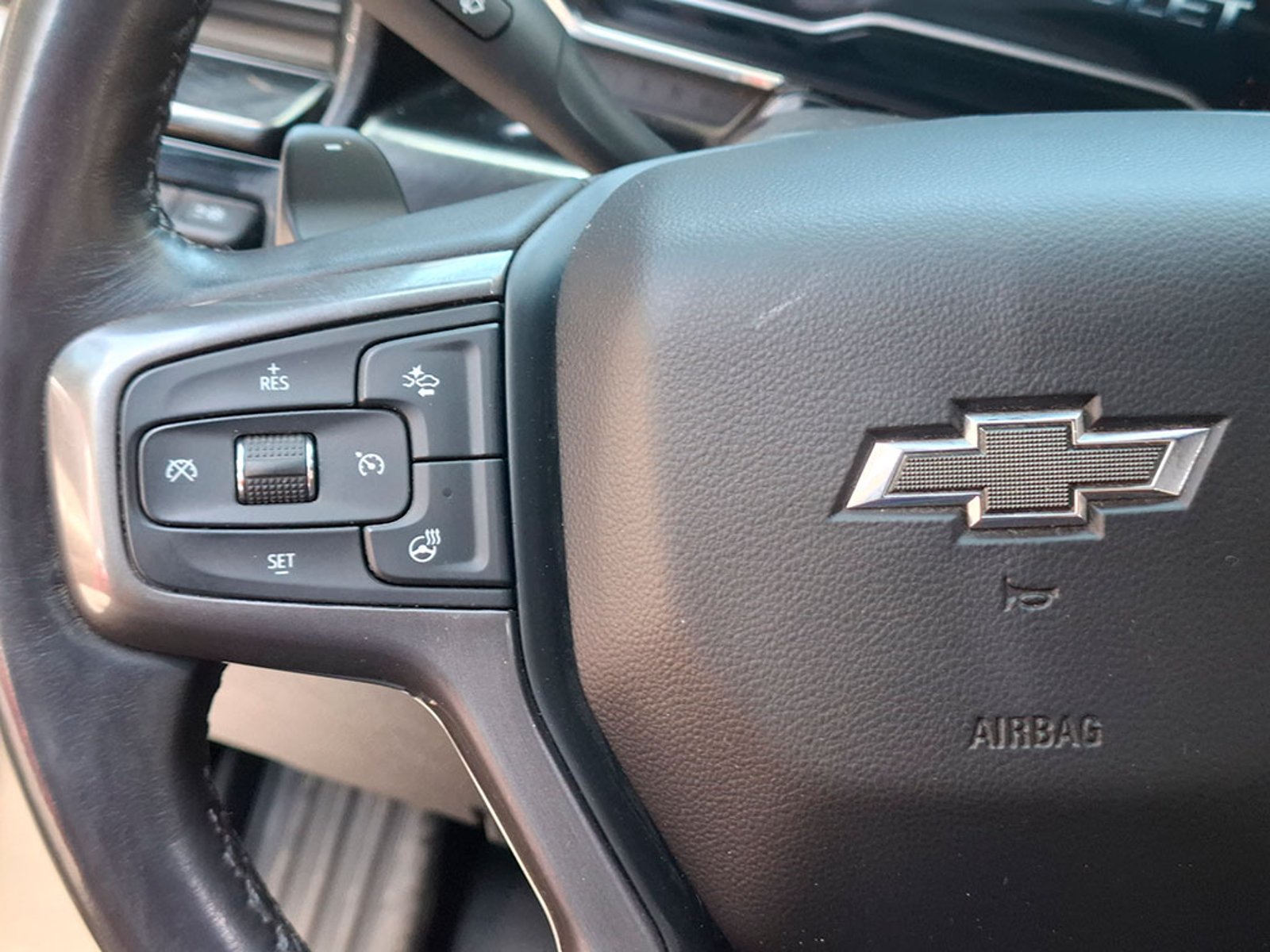 CHEVROLET SILVERADO 6.2 ZR2 4X4 2023 - Imagen 9 de 20