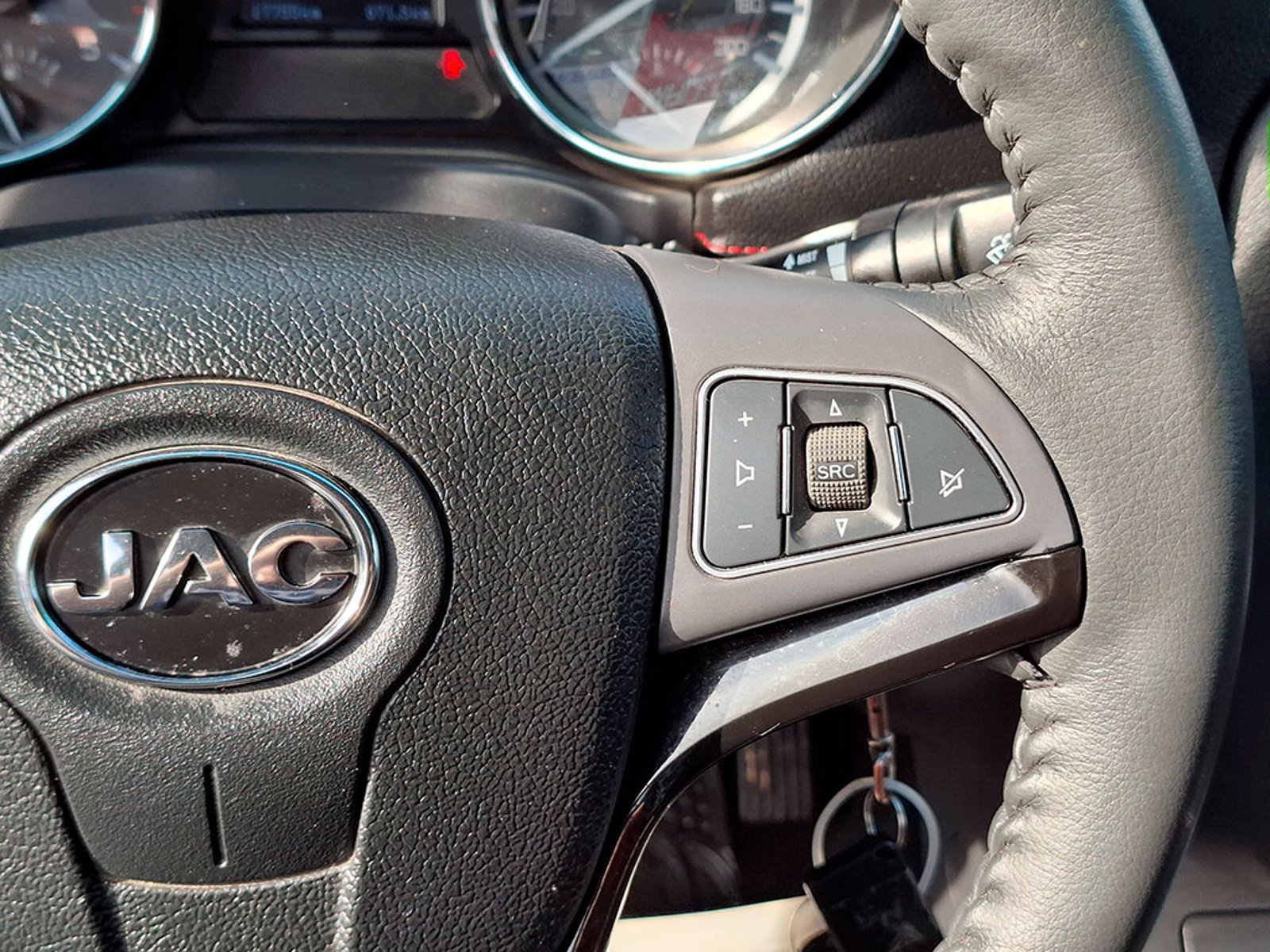 JAC T8 2.0 2025 - Imagen 13 de 20