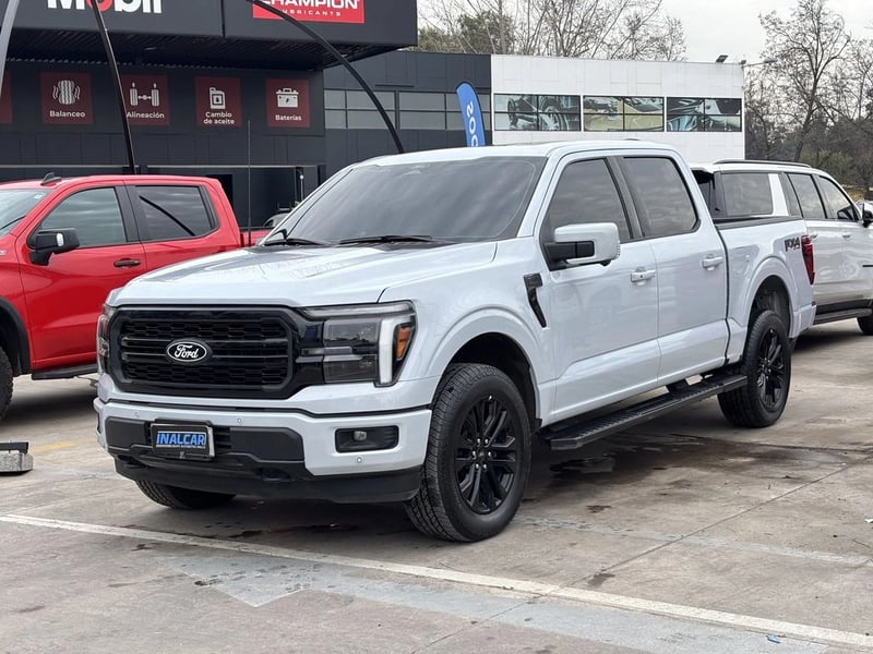 Ford F-150 LARIAT 2026