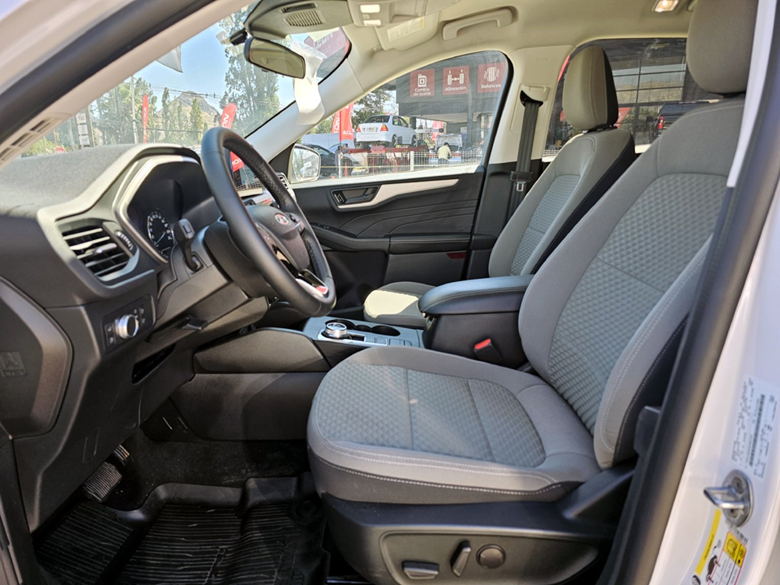 FORD ESCAPE SE 2.5 2023 - Imagen 15 de 20