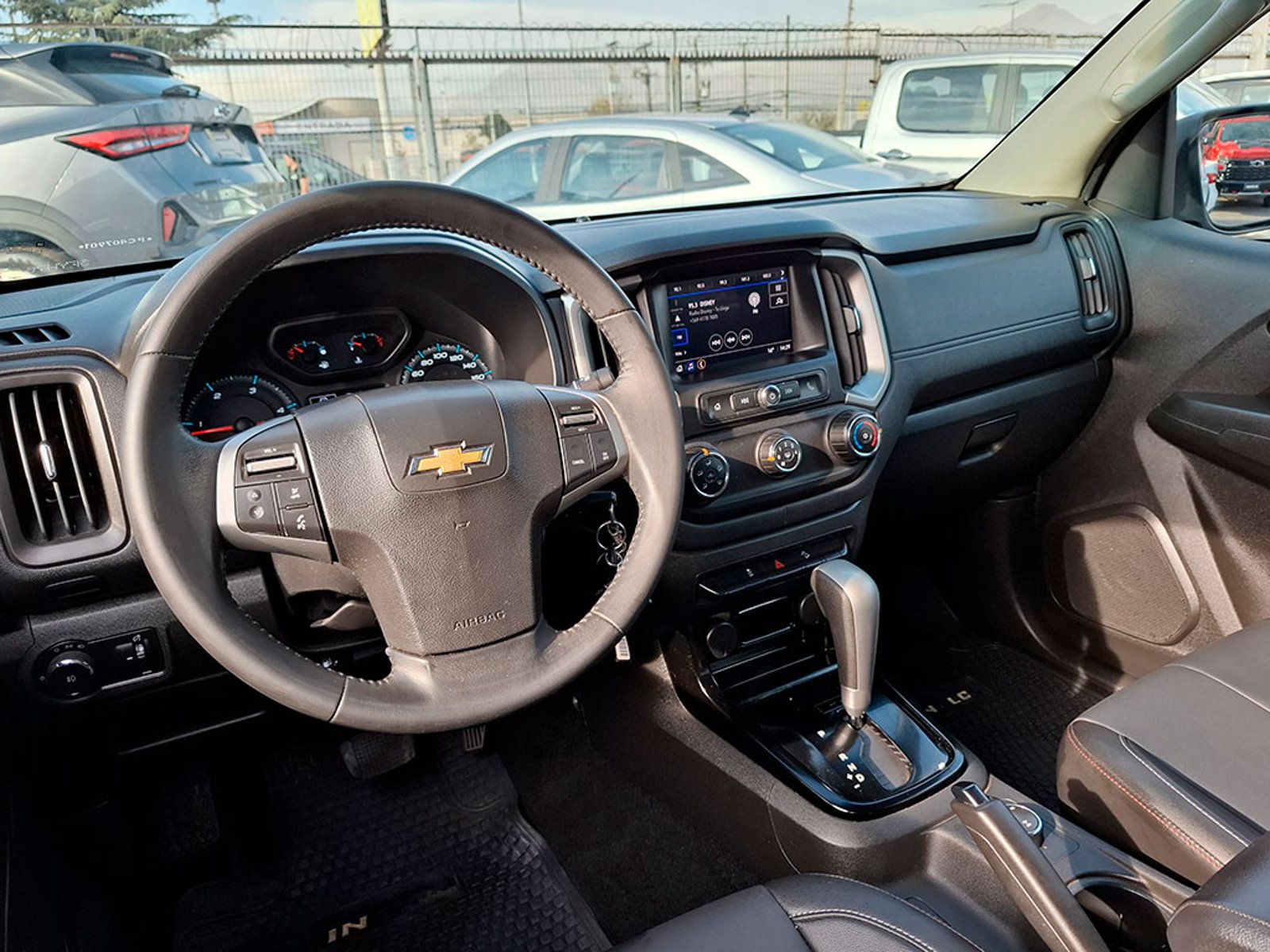 Chevrolet COLORADO DCAB 4X4 2.8 AT 2023 - Imagen 14 de 20