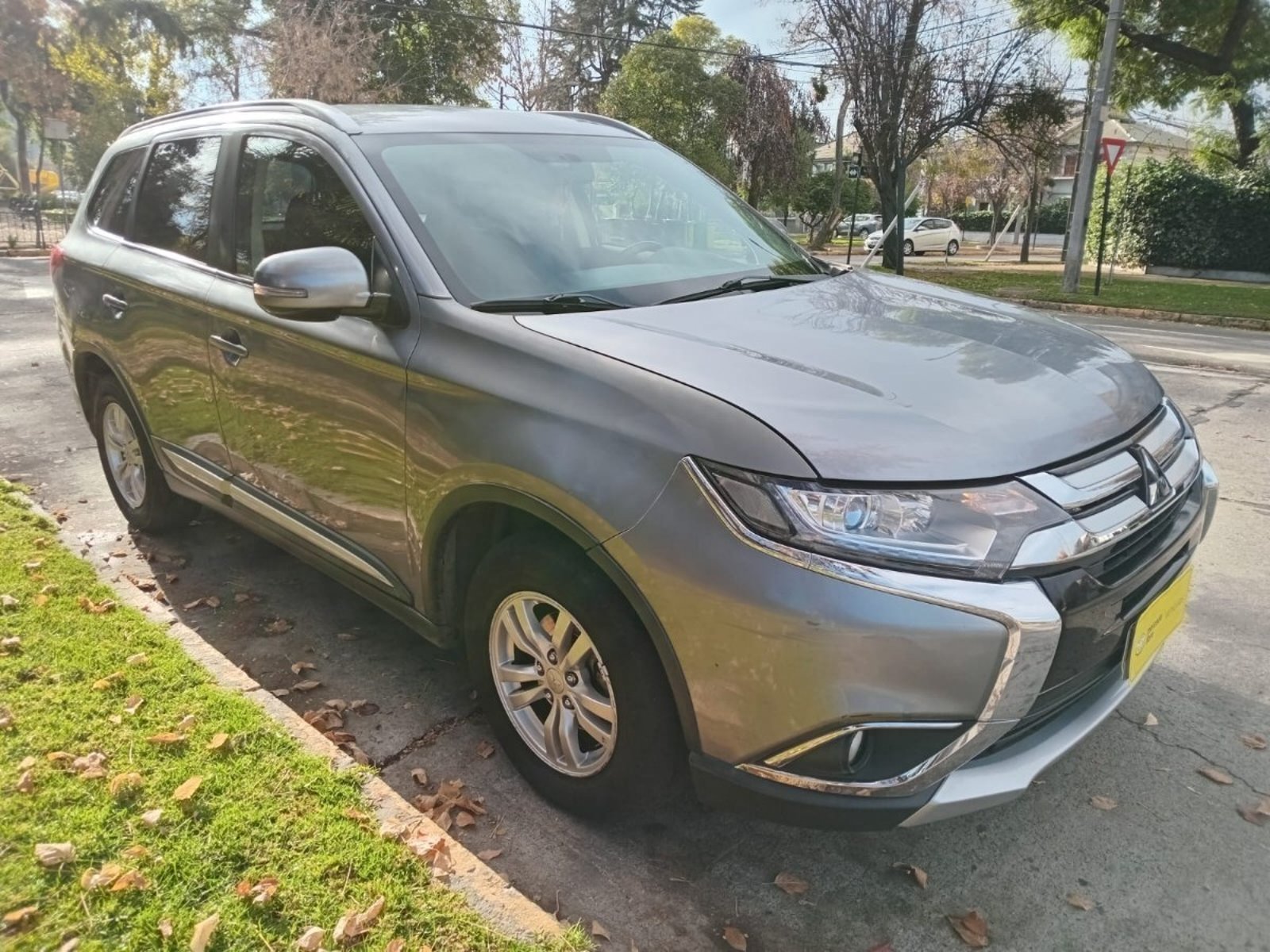 Mitsubishi OUTLANDER 2.0 AT 2019 - Foto 2 de 10
