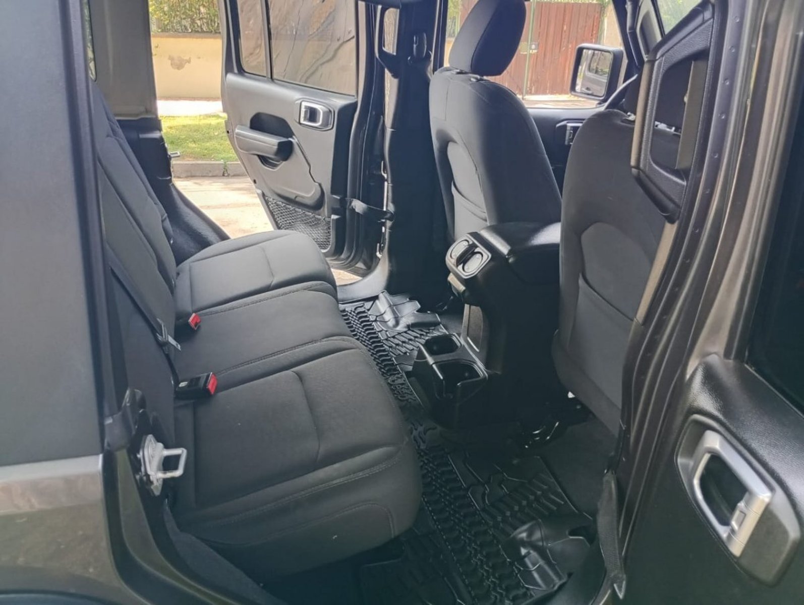Jeep WRANGLER UNLIMITED SPORT 4X4 3.6 AUT 2019 - Imagen 6 de 10