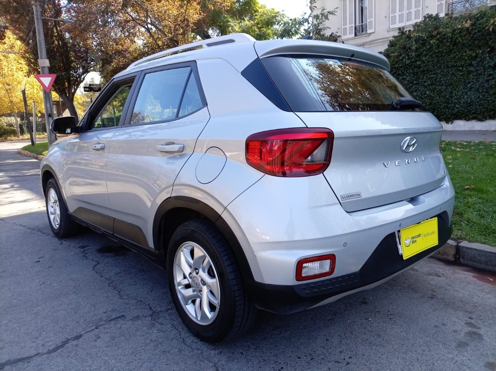 HYUNDAI VENUE QX 1.6 2022 - Imagen 4 de 10