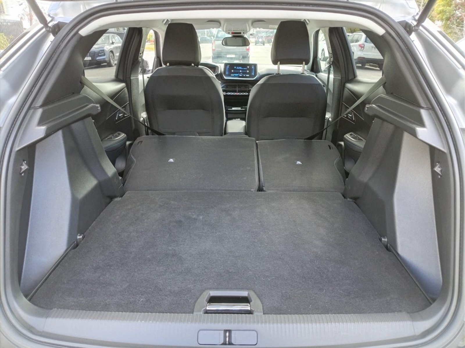 Peugeot 2008 PURETECH 130 EAT8 1.2 AUT 2022 - Imagen 9 de 10