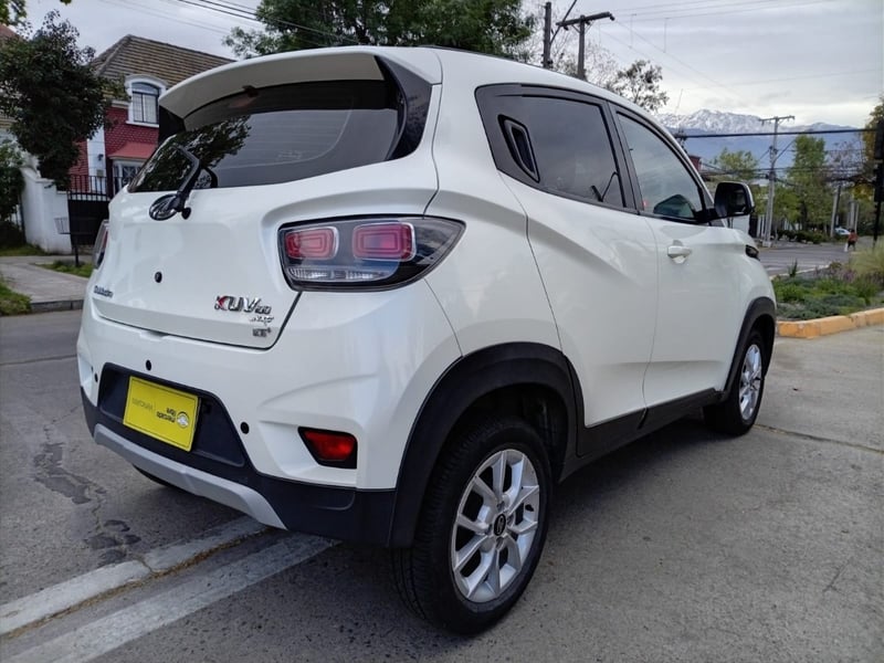 Mahindra KUV100 1.2 elite 4x2 MT 2022 - Imagen 4 de 10
