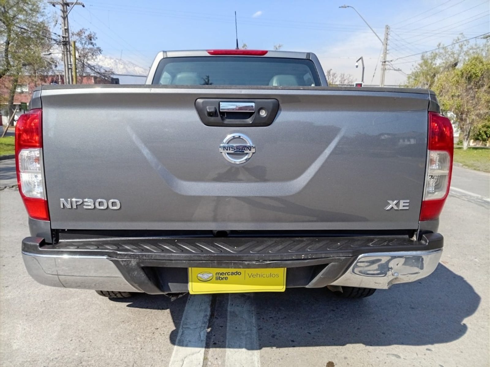 Nissan NP300 XE DCAB 2.3 4X2 DIESEL 2018 - Imagen 6 de 10