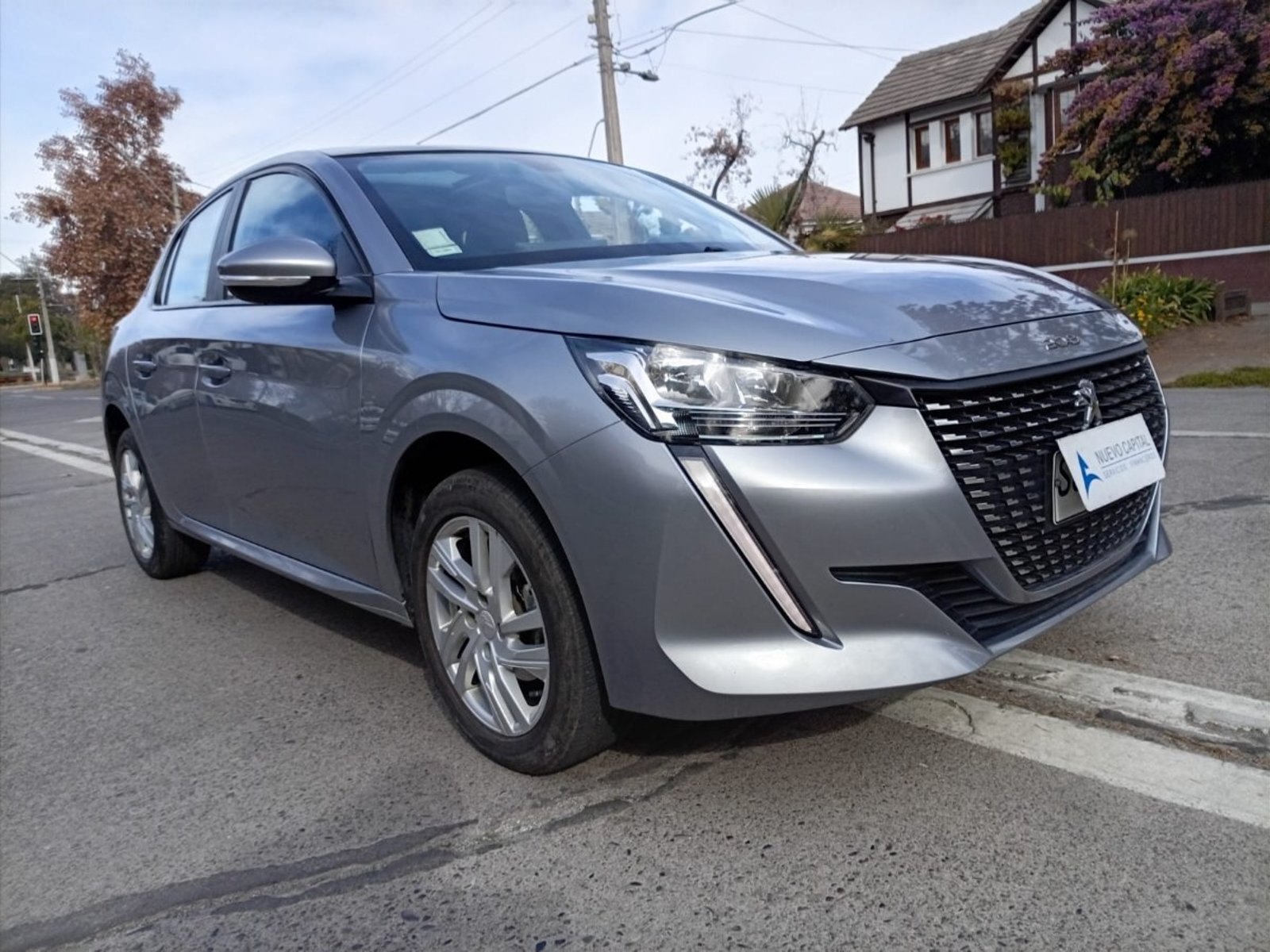 Peugeot 208 PURETECH 75 MT 1.2 2023 - Foto 3 de 10