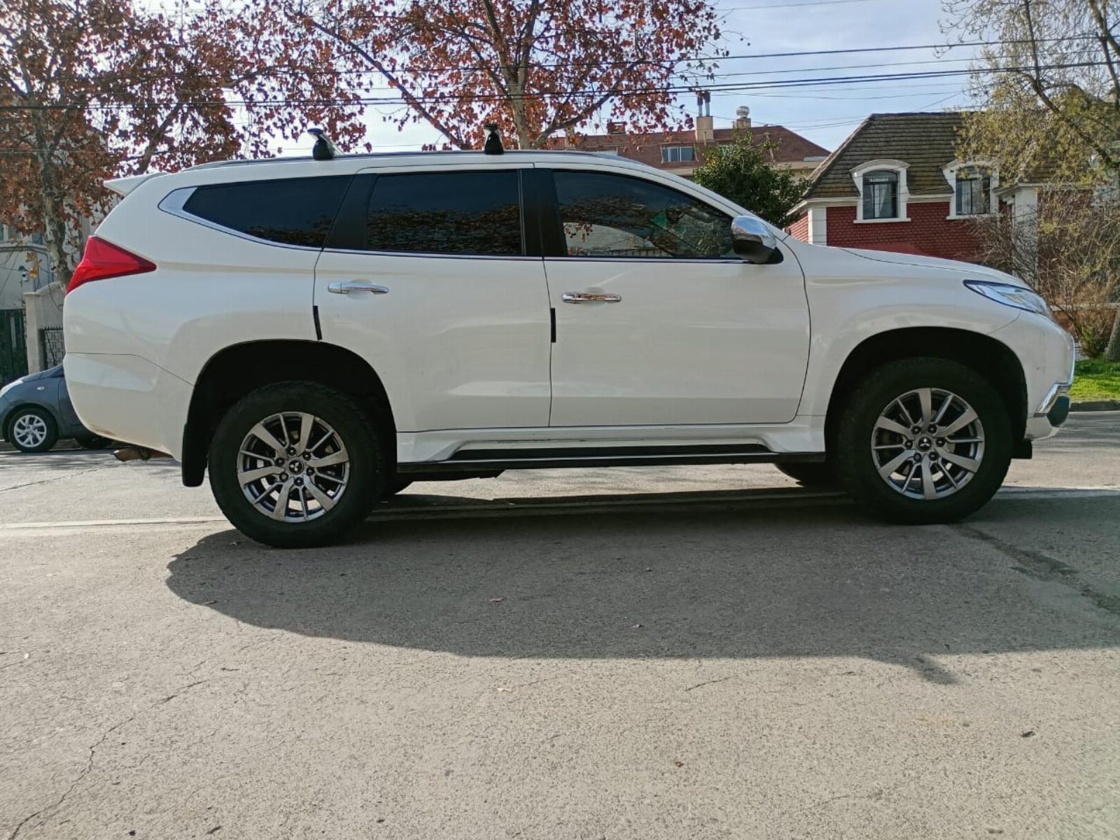 MITSUBISHI MONTERO SPORT 4WD 2.4 AT 2020 - Imagen 7 de 10