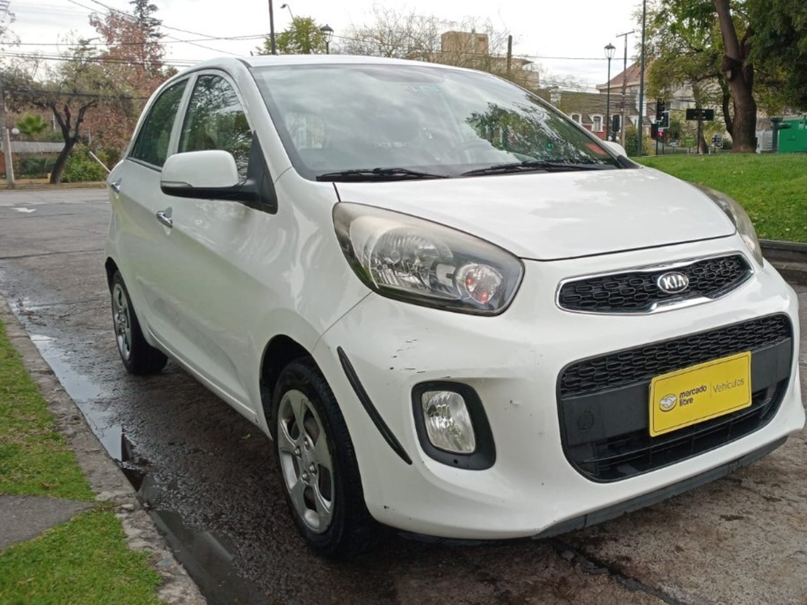 Kia MORNING EX 1.2 MT 2017 - Foto 3 de 10