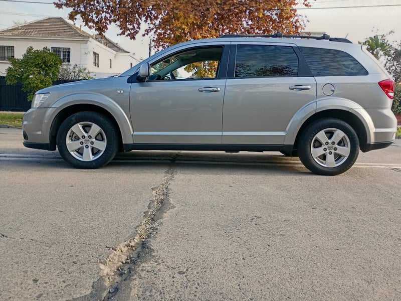 Dodge JOURNEY SE 2.4L AT 2018 - Imagen 7 de 9