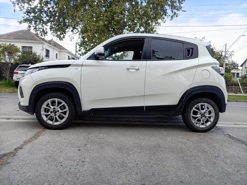 Mahindra KUV100 1.2 elite 4x2 MT 2022 - Imagen 7 de 10