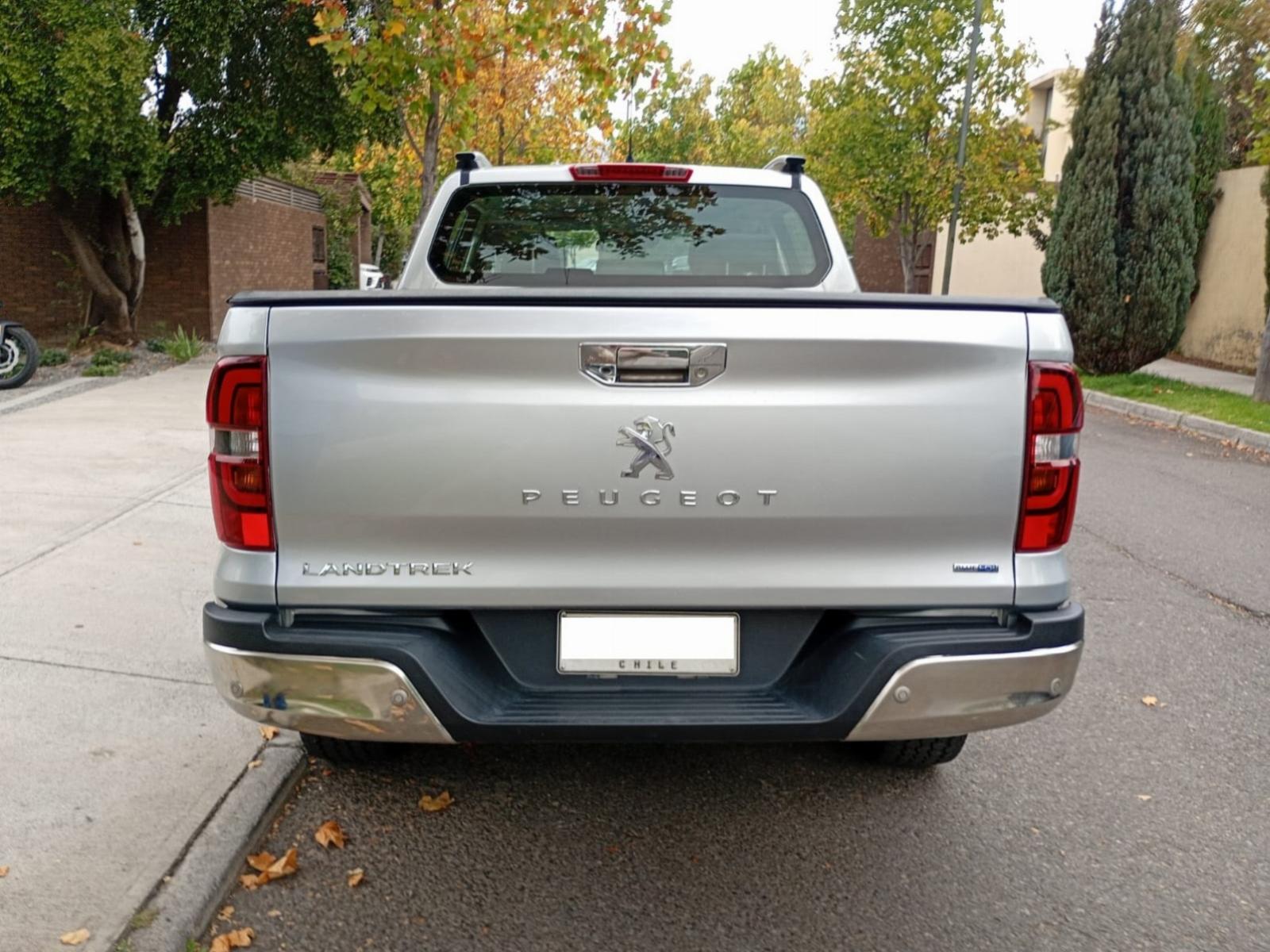 PEUGEOT LANDTREK BLUE HDI 2024 - Imagen 4 de 5
