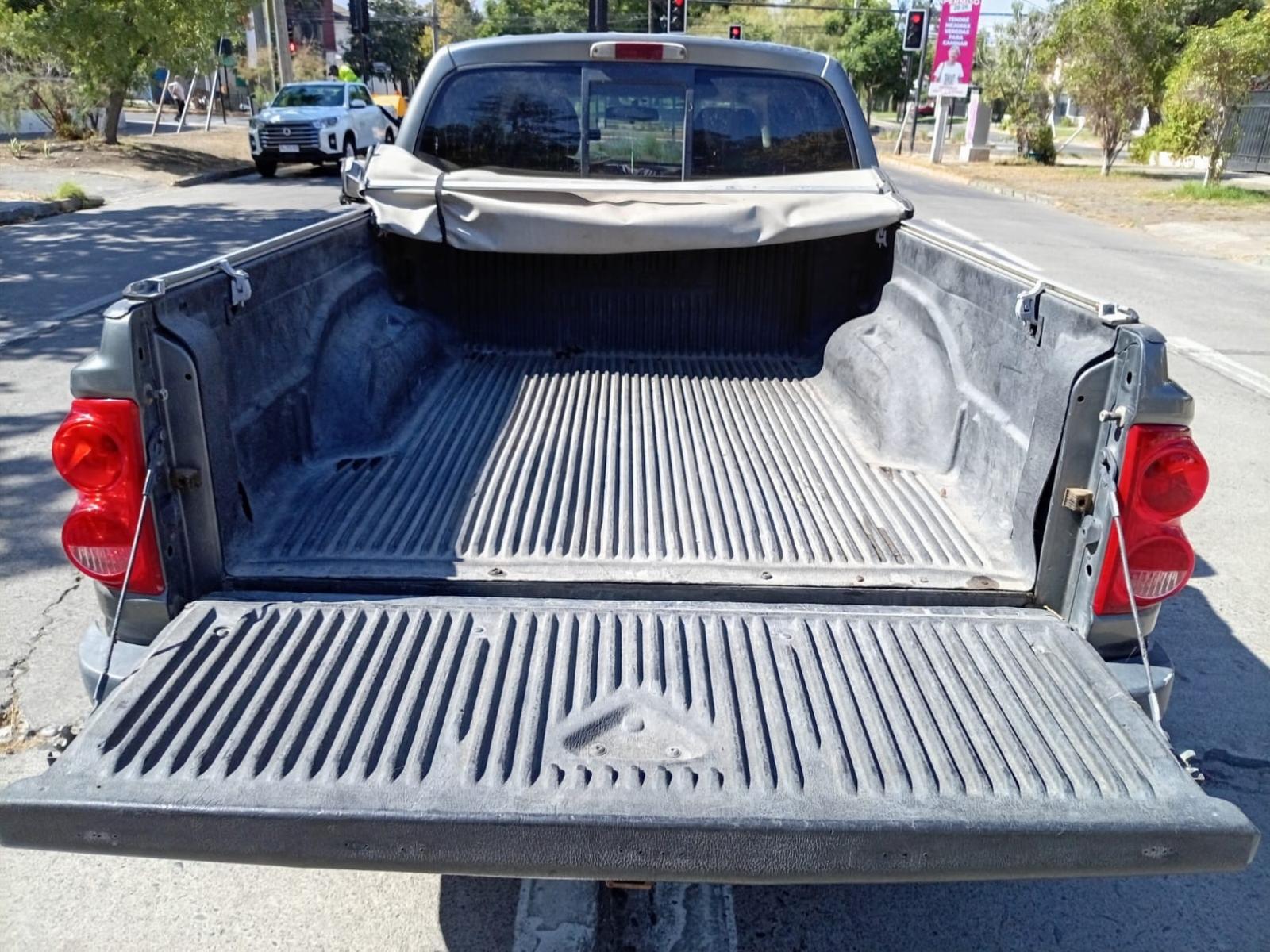 DODGE DAKOTA SXT QUAD CAB 3.7 AUT 2012 - Imagen 8 de 9
