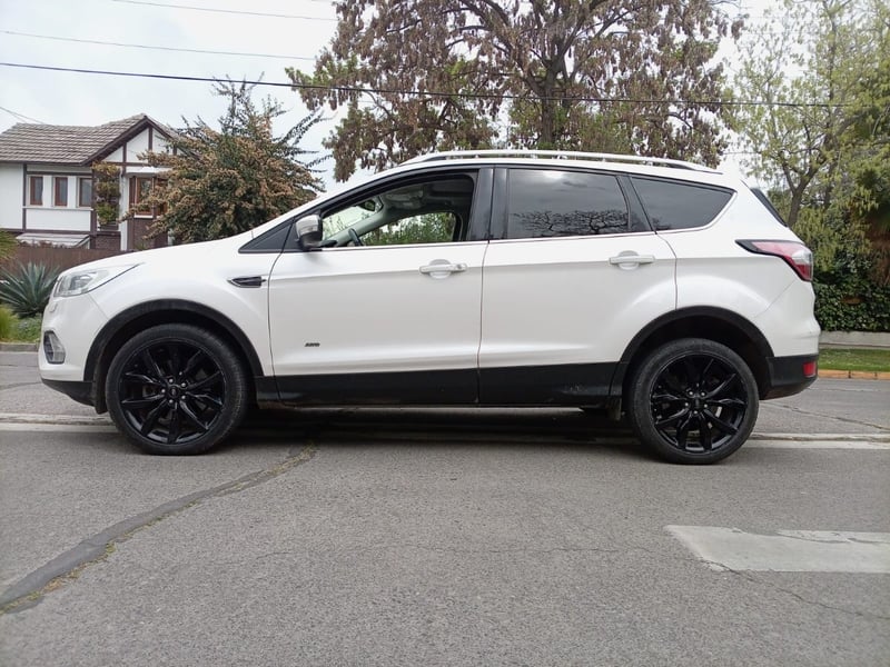 Ford ESCAPE 2.0 TITANIUM 4X4 DIESEL AT 5P. 2019 - Imagen 8 de 10