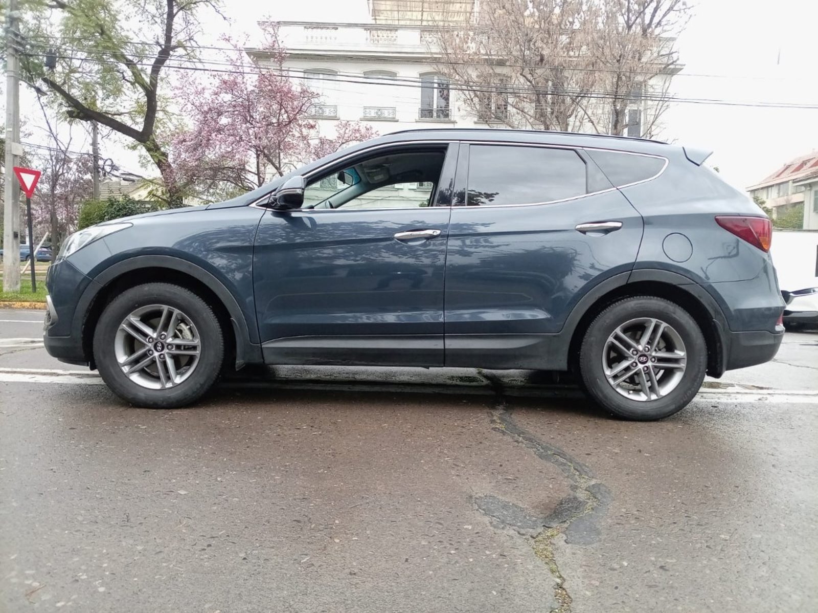 Hyundai SANTA FE 2.2 CRDI AUTO 2WD 2018 - Imagen 4 de 10