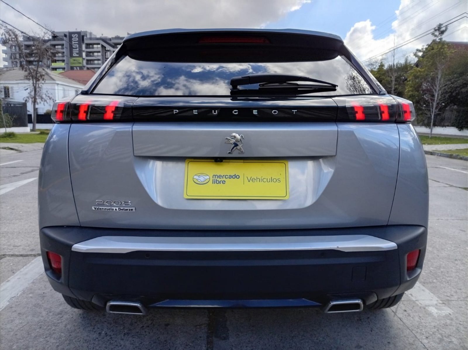 Peugeot 2008 PURETECH 130 EAT8 1.2 AUT 2022 - Imagen 8 de 10