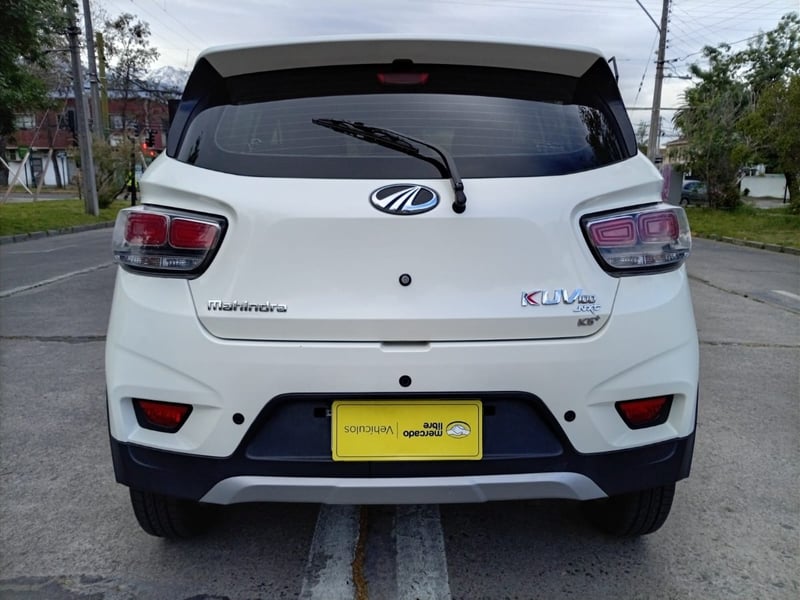 Mahindra KUV100 1.2 elite 4x2 MT 2022 - Imagen 8 de 10