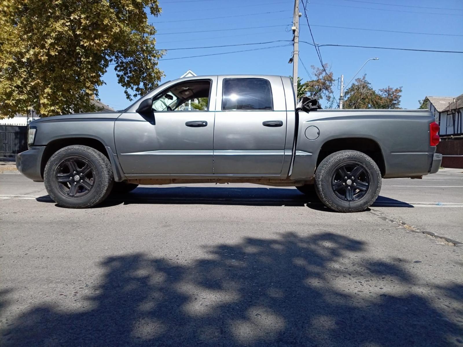 DODGE DAKOTA SXT QUAD CAB 3.7 AUT 2012 - Imagen 5 de 9