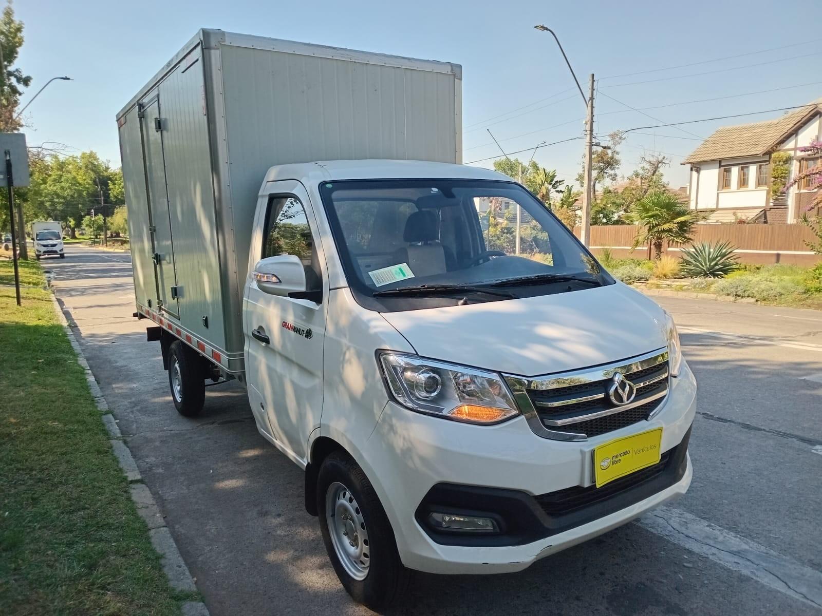 KYC T3 GRAN MAMUT CARGOBOX 1.6 4X2 2025 - Foto 2 de 10
