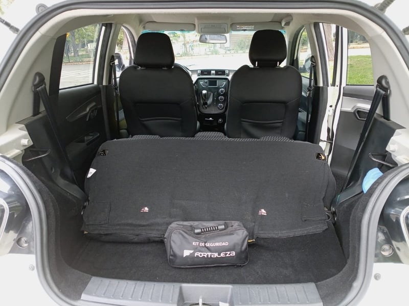 Mahindra KUV100 1.2 elite 4x2 MT 2022 - Imagen 9 de 10