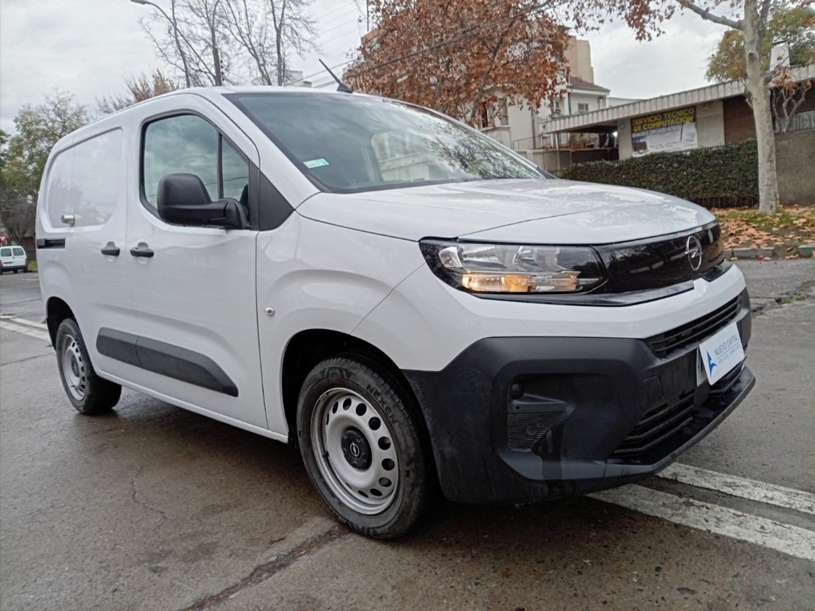 Opel COMBO 1.6T DIESEL 4X2 MT 5P. 2025 - Foto 2 de 10