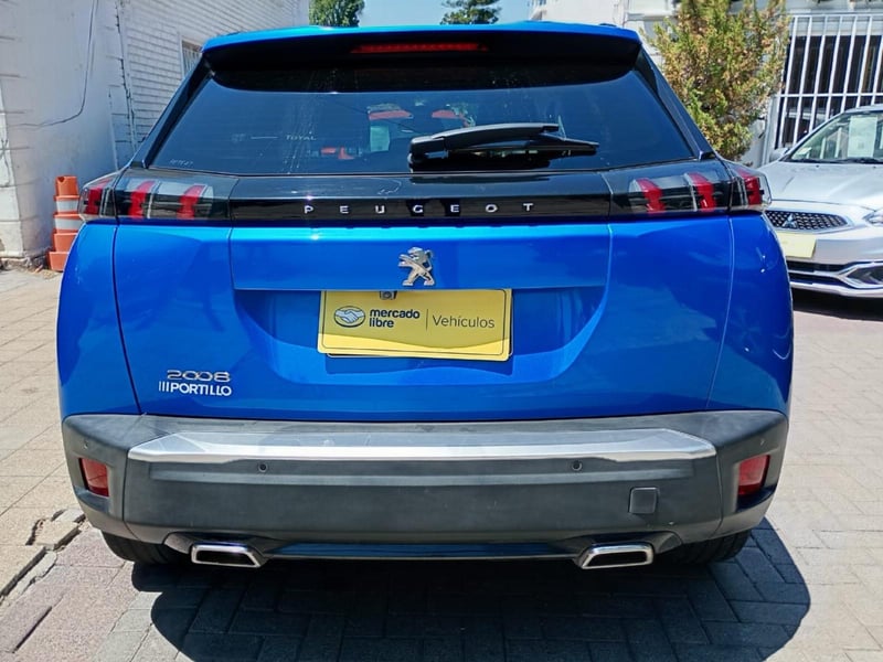 Peugeot 2008 PURETECH 130 1.2 2022 - Imagen 6 de 9